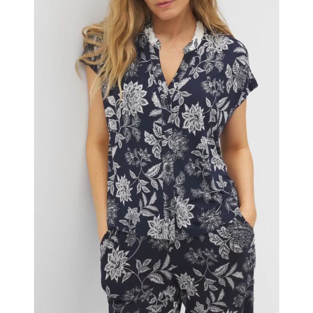 SOMA Cool Nights Short Sleeve Pajama Top & Cropped Bottoms Sz Large 2 Piece Set - Picture 2 of 6